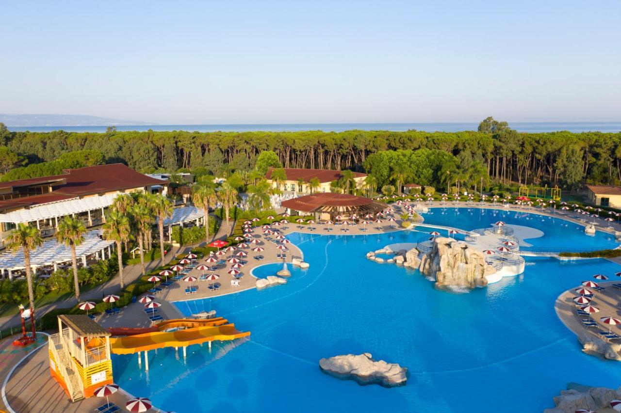 Falkensteiner Club Funimation Garden Calabria Curinga Bagian luar foto