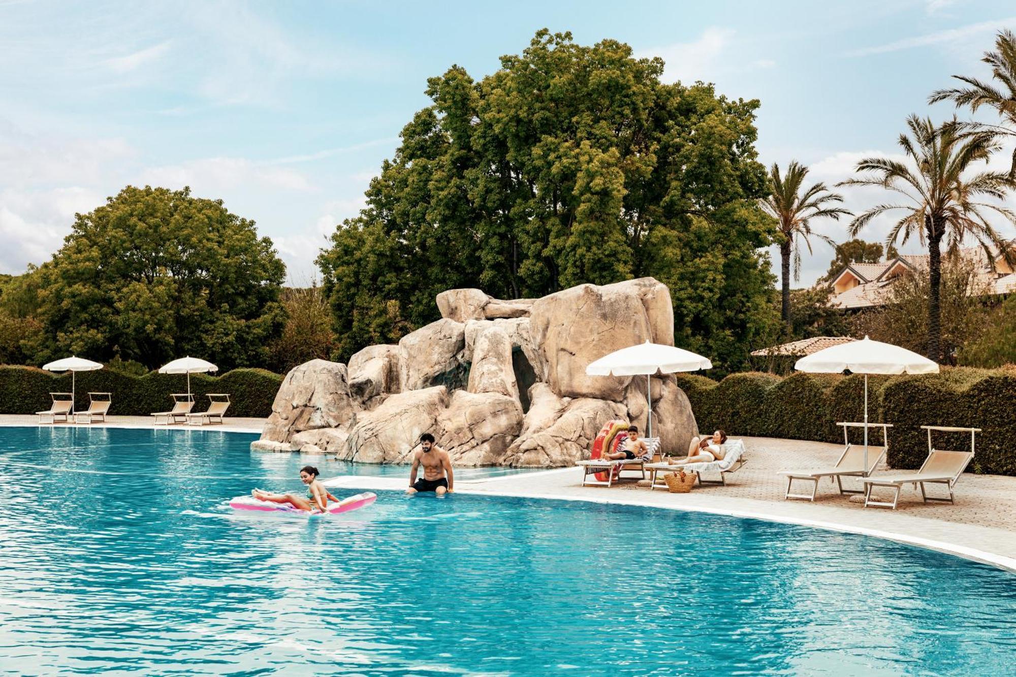 Falkensteiner Club Funimation Garden Calabria Curinga Bagian luar foto